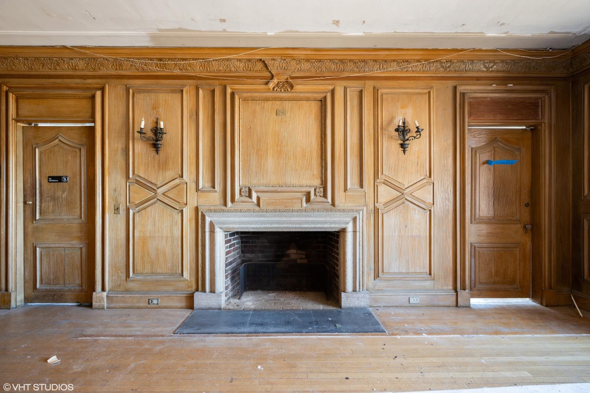 Interior of Harley Clarke Mansion